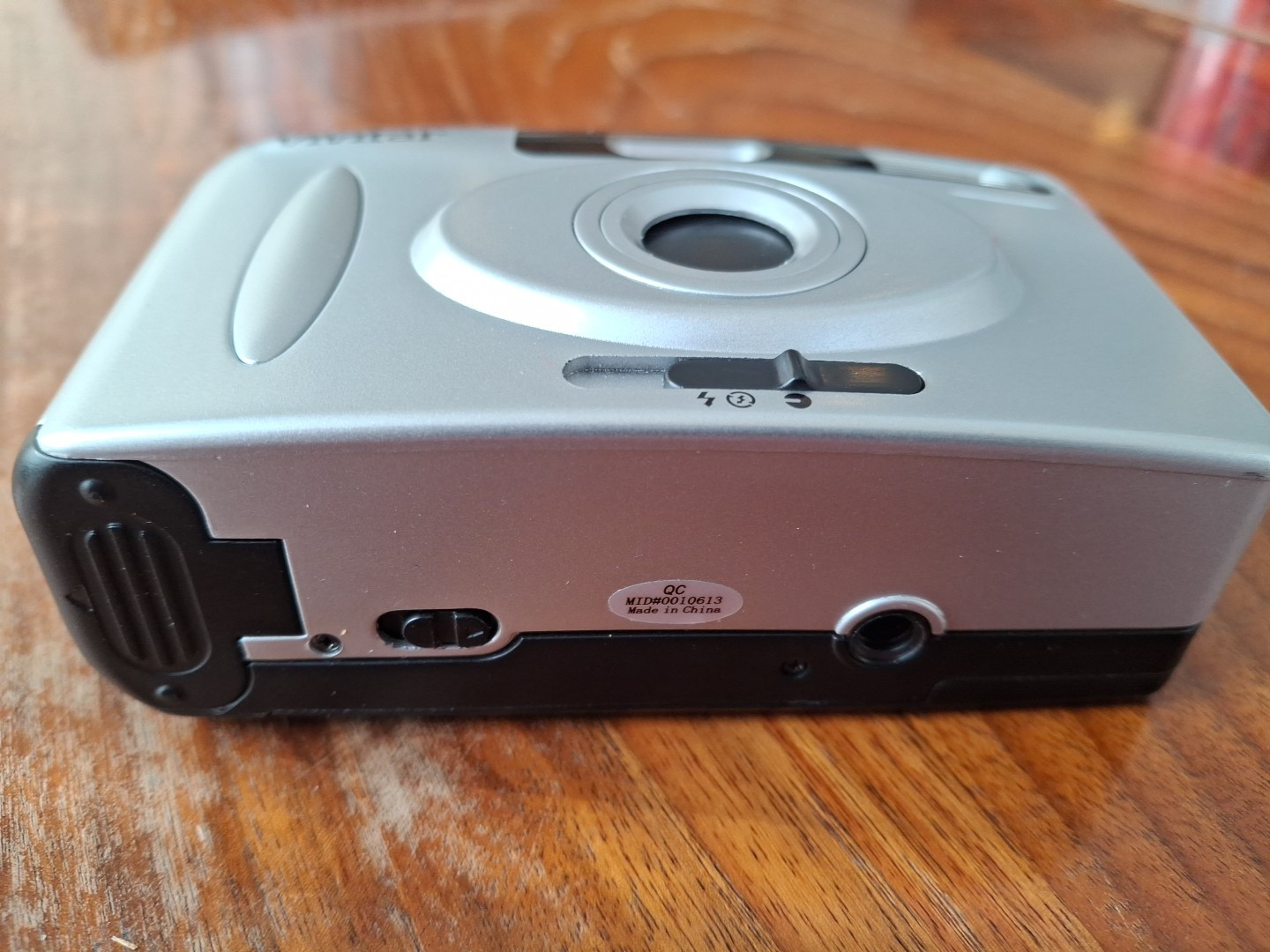 Vivitar Film Camera Point n Shoot- Clean Nice Condition -TESTED- W/Carrying Case