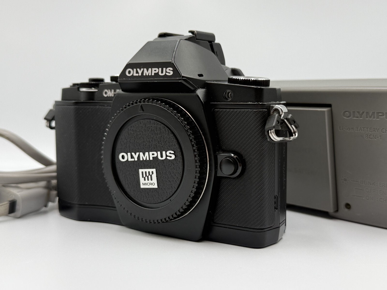 Olympus OM-D E-M5 Digital Mirrorless Camera 16.1 MP Black #2
