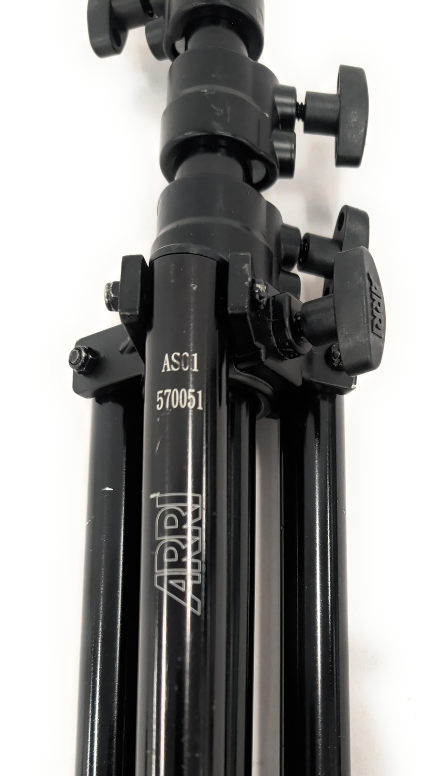 Pack of 4 Arri Lightweight Spotlight 150 & 300 Plus w/ Tripods and Travel Case