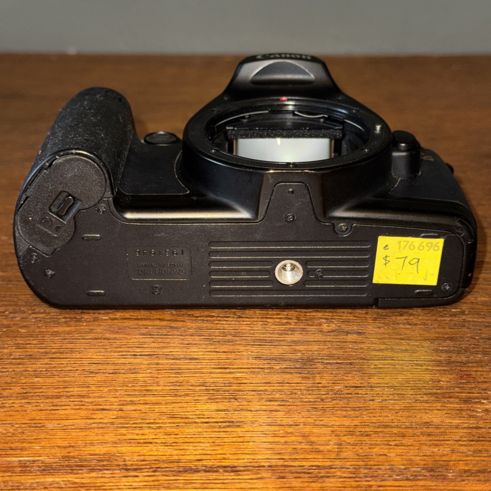 Canon EOS Rebel G 35mm Film SLR Camera Body, ! Untested !Black (Made in Taiwan)