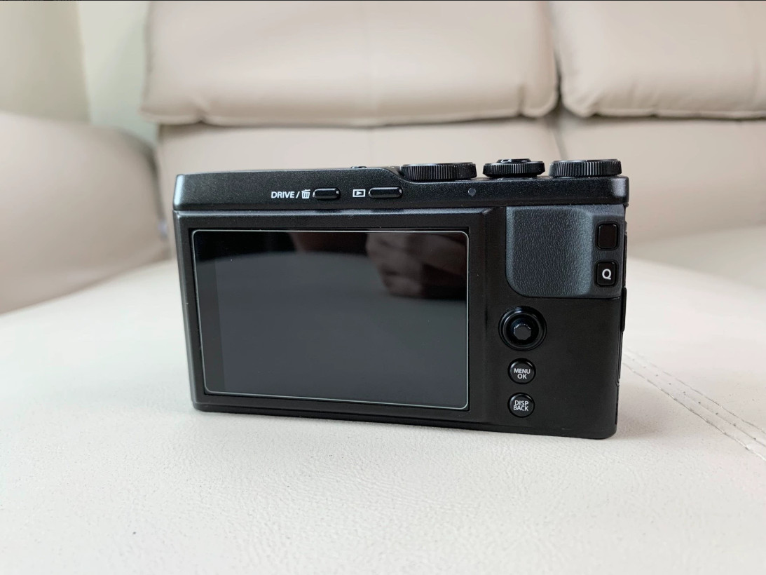 Fujifilm XF10 Black 24.2MP 18.5mm F2.8 3 Inch Touch Screen 280g Light used