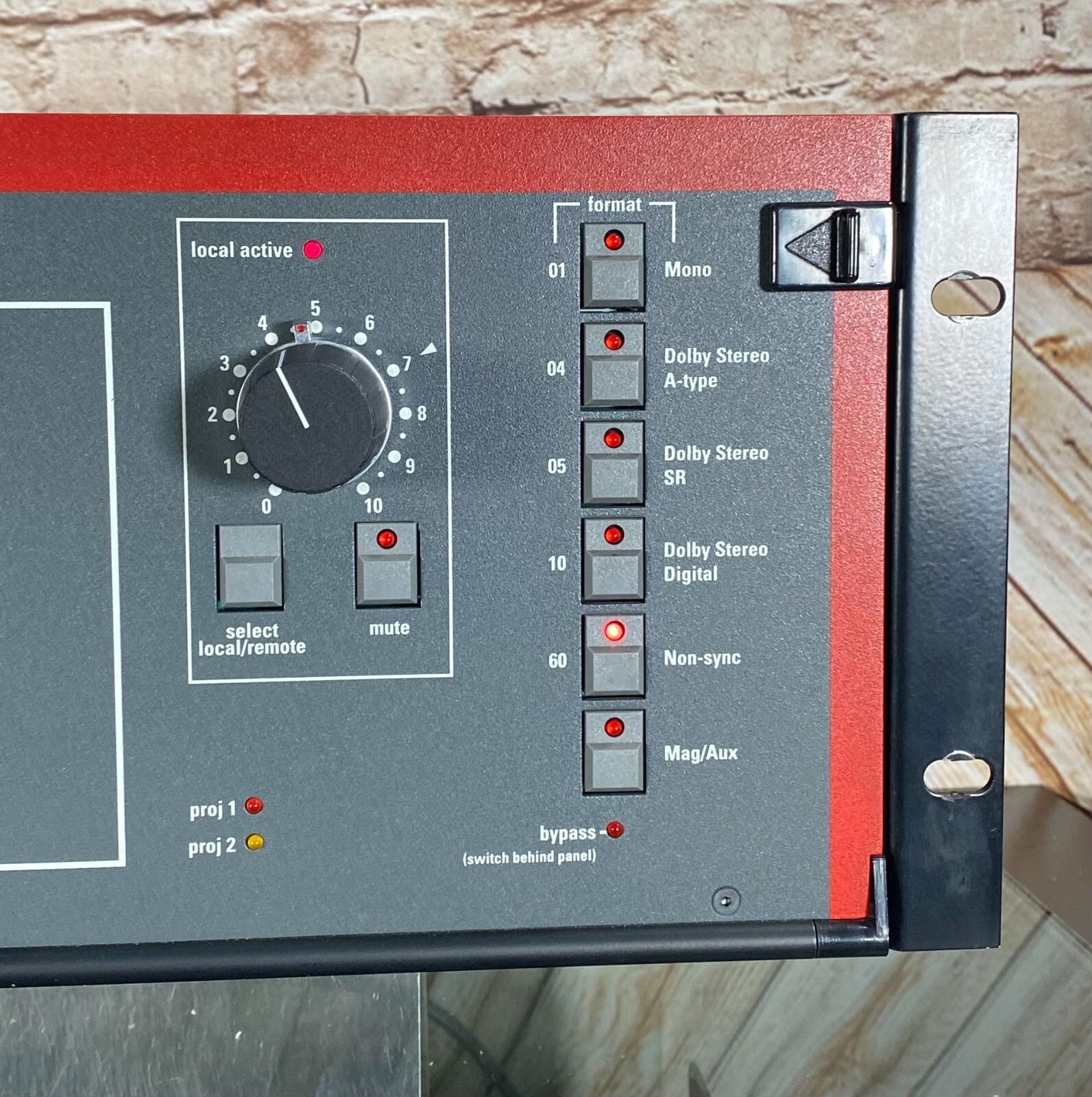 Dolby Model CP65 Stereo Analog 6-Channel Cinema Sound Processor