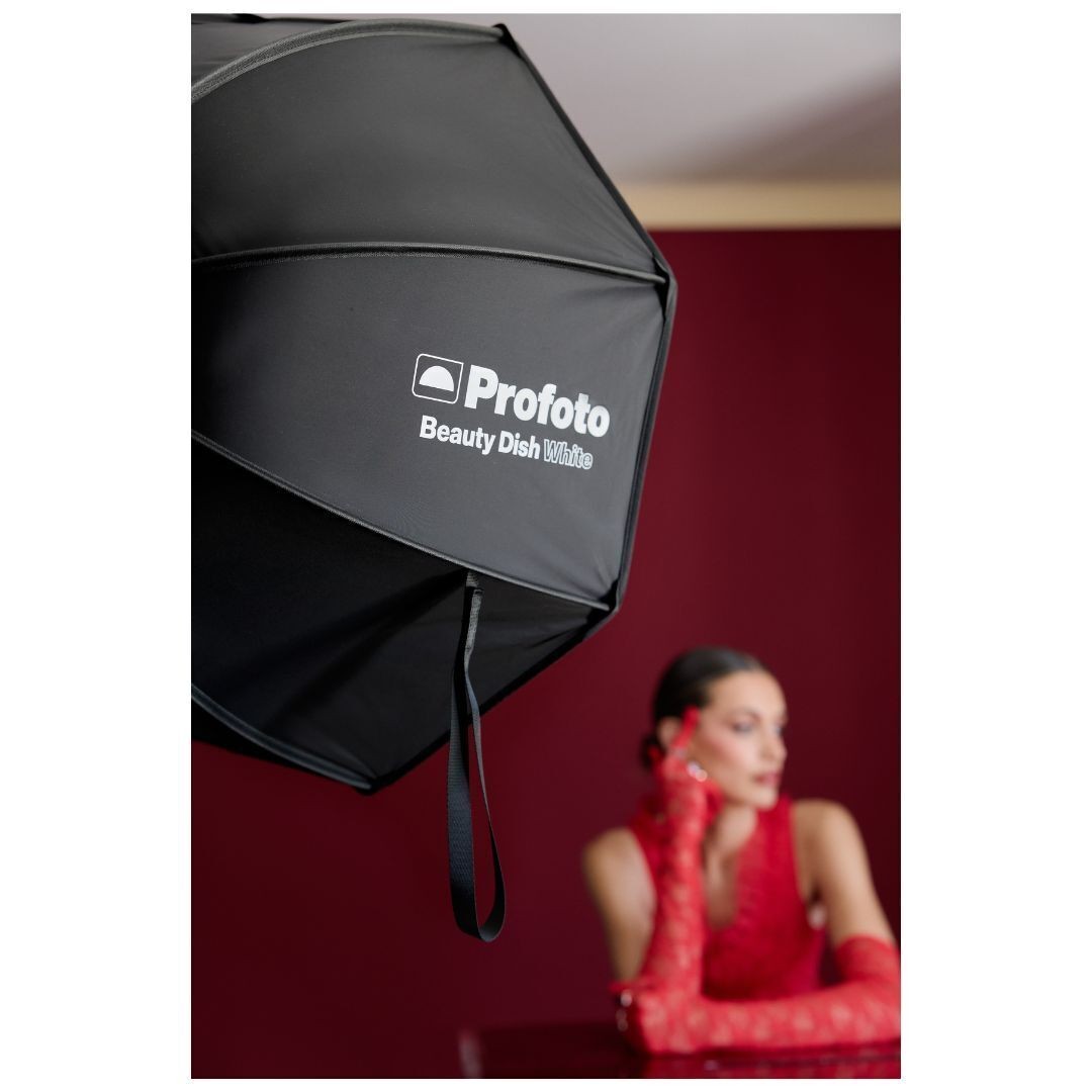 Profoto Beauty Dish White for Portraits and Fashion with In Built Speedring