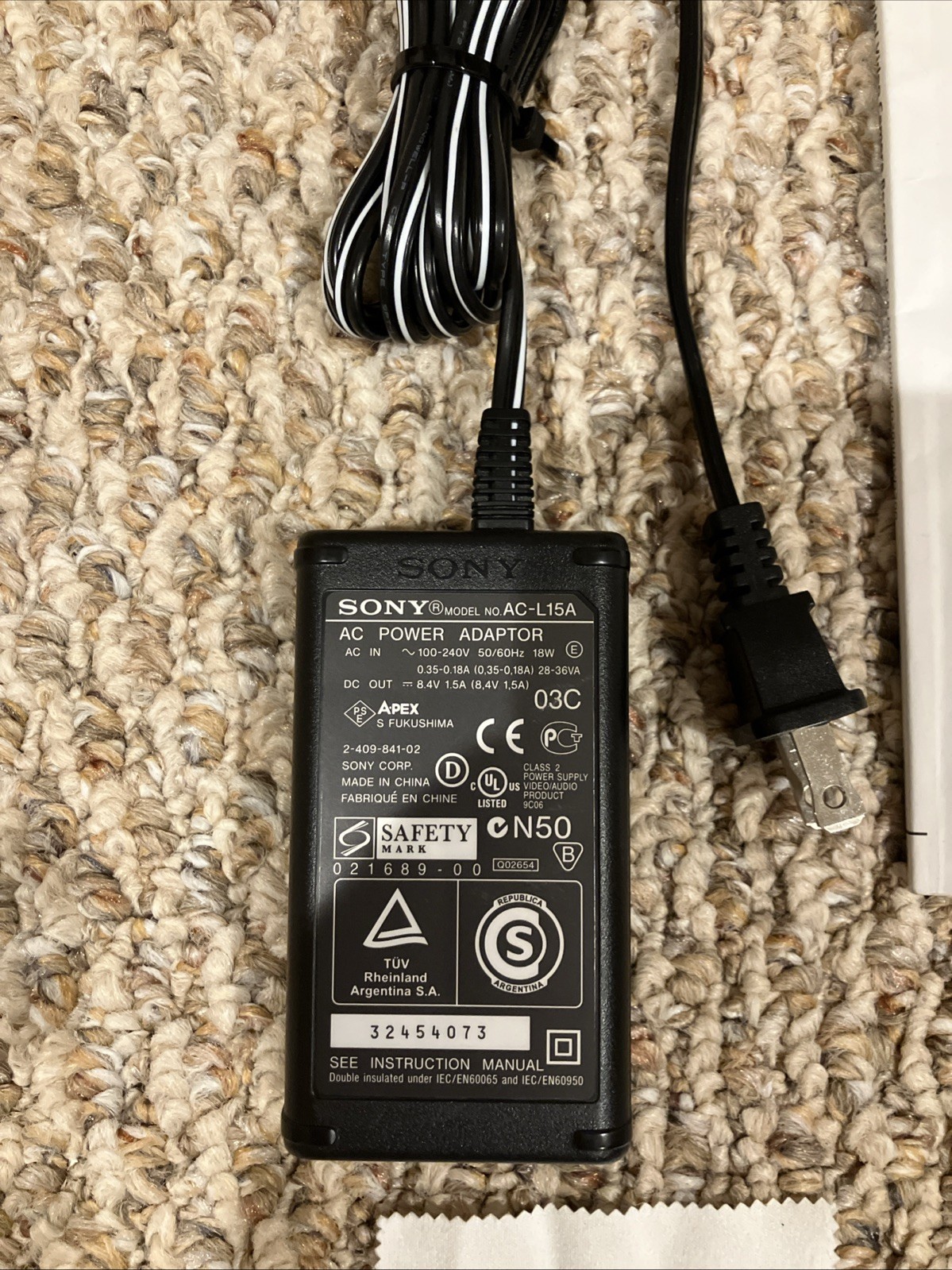 Sony Handycam Standard Definition Tapeless Camcorder DCR-DVD200 / 3 Batteries