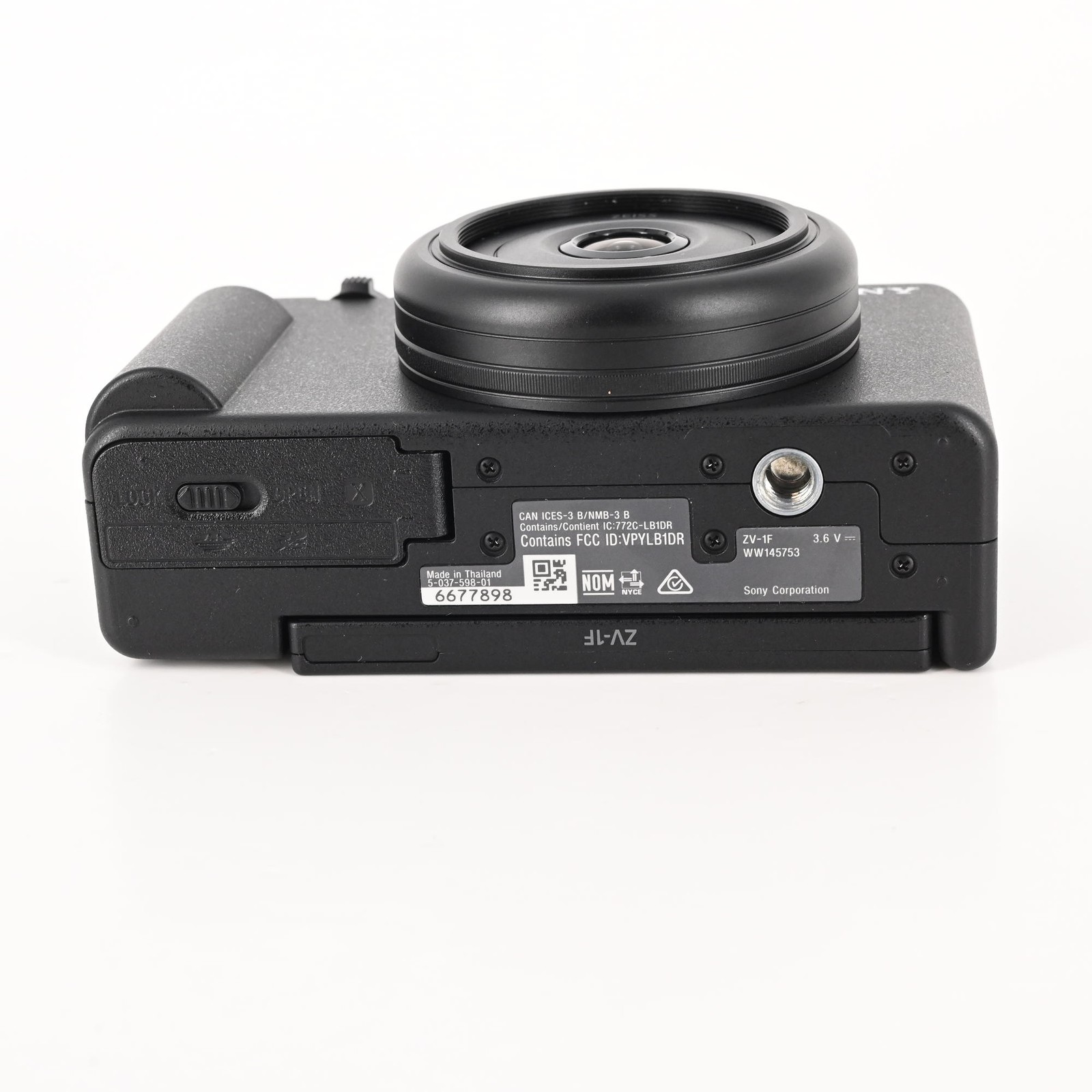 Sony ZV-1F 20.1MP Digital Vlog Camera w/ 20mm Lens #898