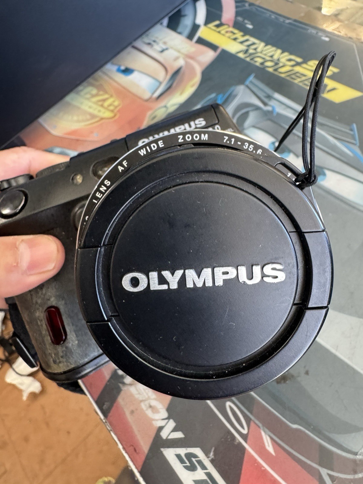 Olympus C-8080 Wide Zoom Camedia 8MP Digital Camera w/ Bag & Batteries And Charg