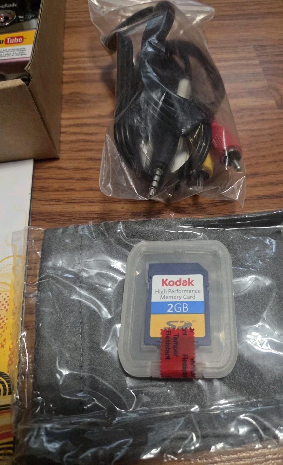 Kodak Zi6 HD Pocket Video Camera Camcorder Complete in Box Tested Works SD Card