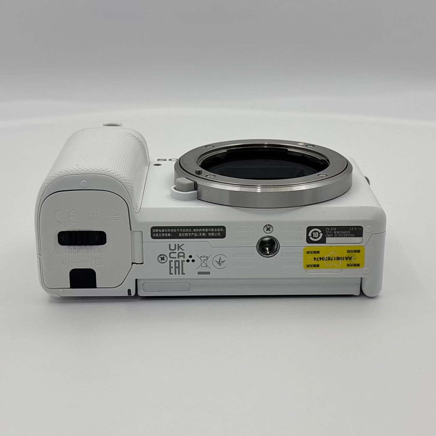 Sony Alpha ZV-E10 Mirrorless Vlog Camera 4K Video Recording Built-in Wi-Fi