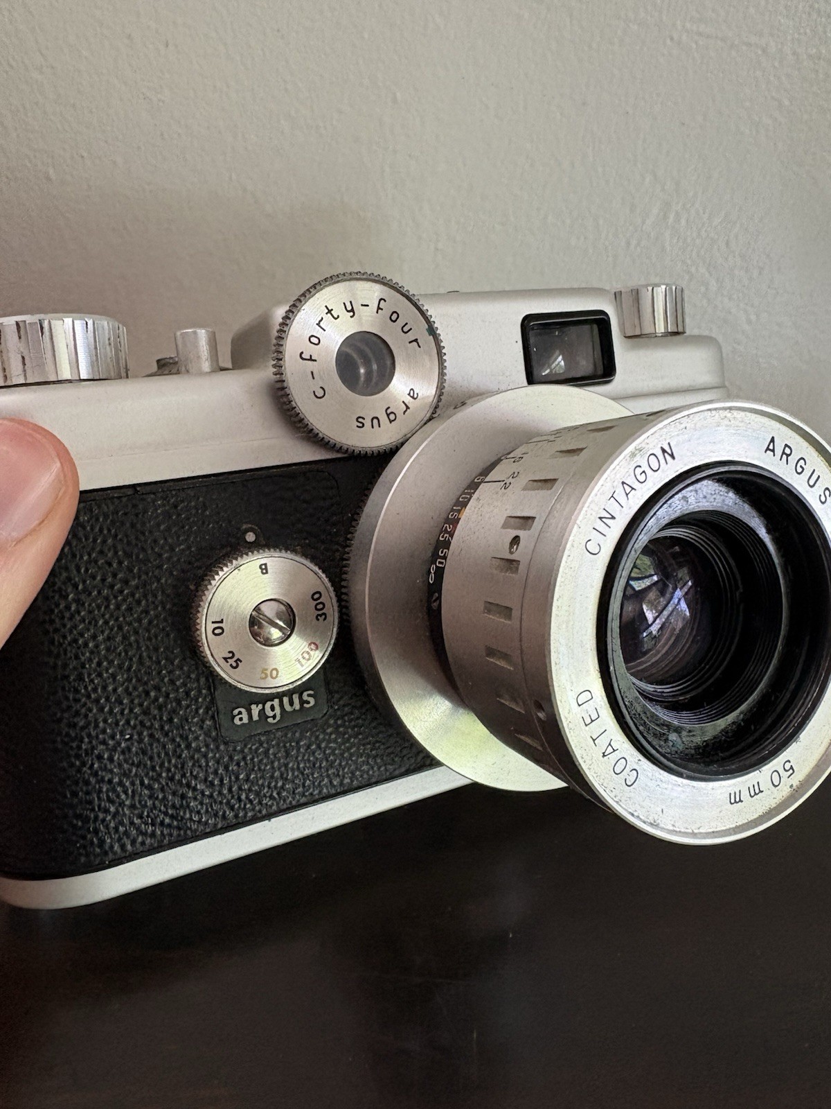 Argus C 44 Forty Four 35mm Film Rangefinder Camera 50mm Lens & Case UNTESTED