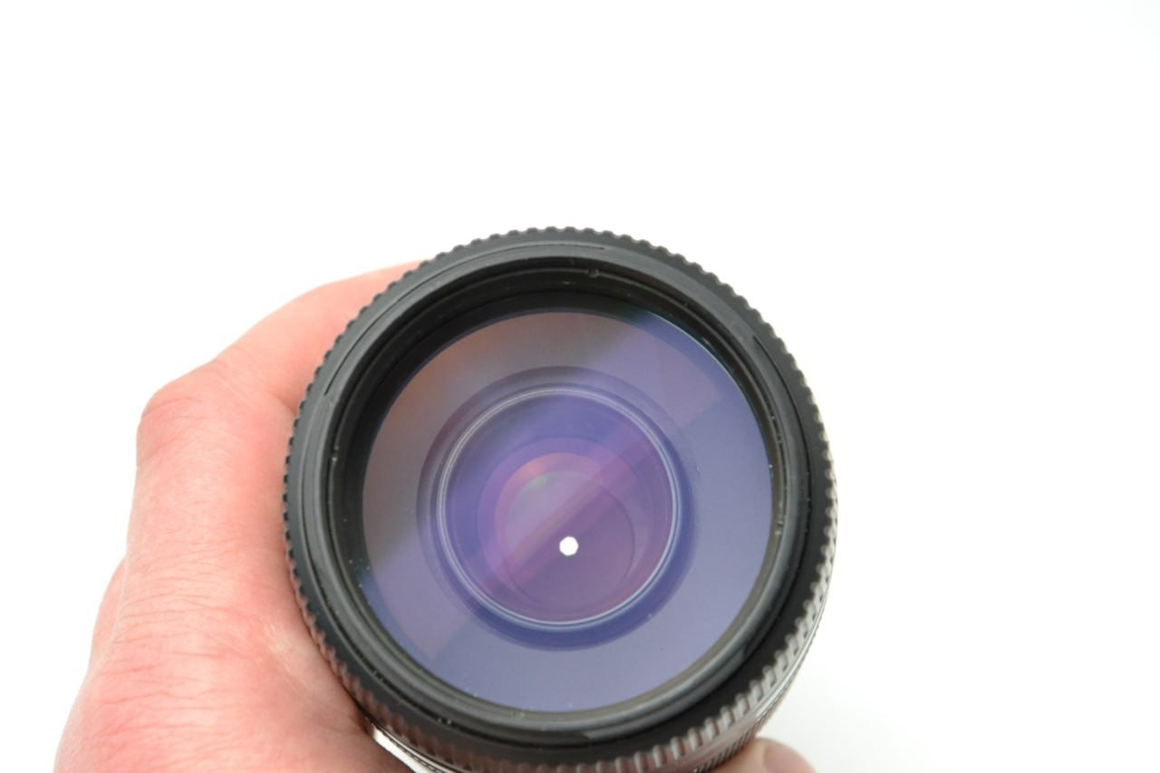 Sony 75-300mm f4.5-5.6 Macro Lens S/N 2359211