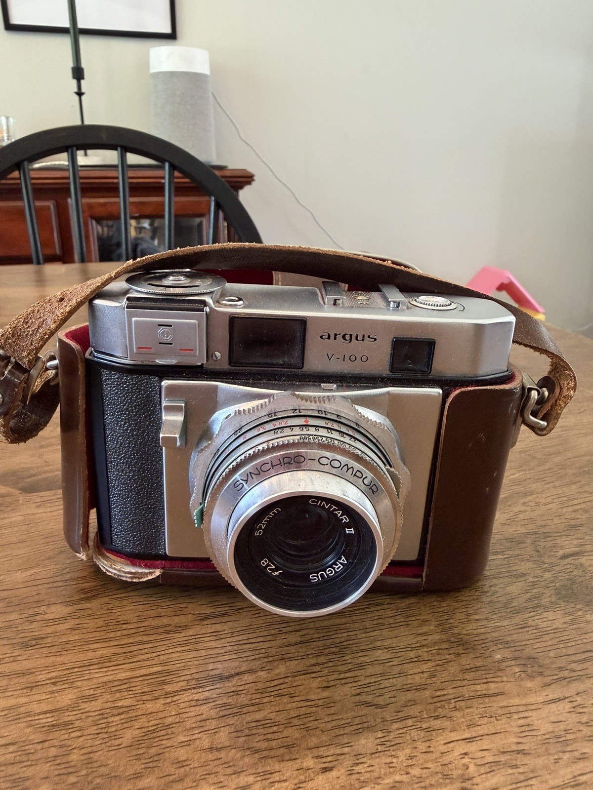 Argus V-100 Camera With 52mm Lens With Leather Case