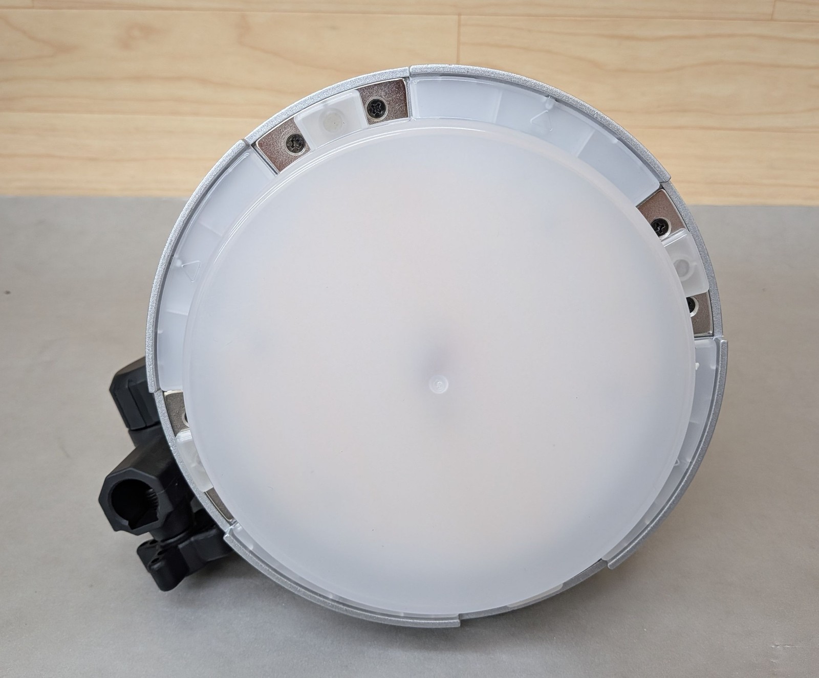 Westcott Solix LED Bi-Color 1-Light Compact Kit w/ Case *NO SOFTBOX*