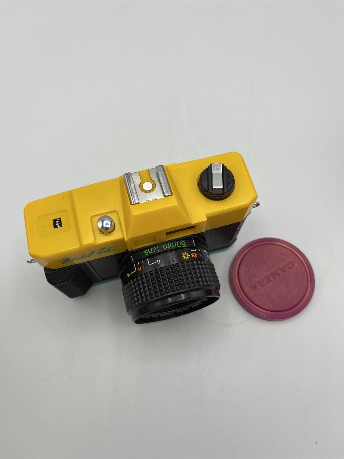 Marshall Fields 35MM Auto Fix Focus 50mm Camera with Case Original Box 1990