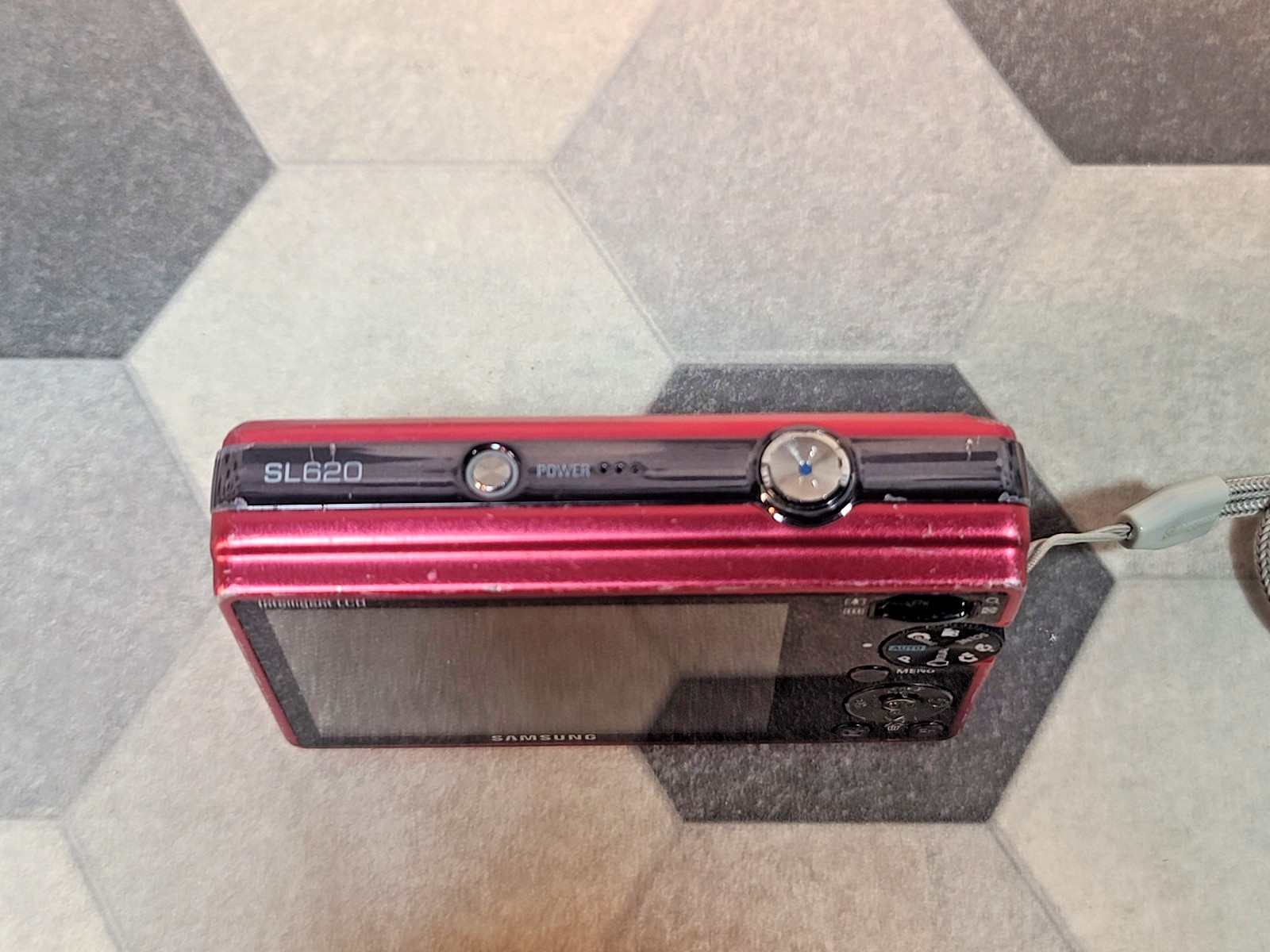 Samsung SL620 12.2MP Built-in Flash 5X Optical Zoom Compact Digital Camera