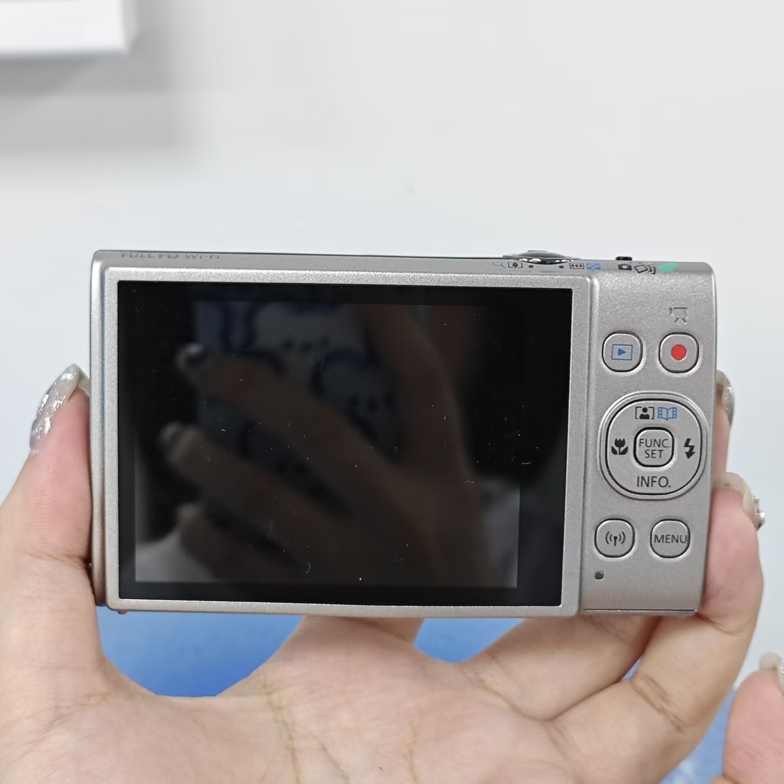 Canon PowerShot ELPH 360 HS/ IXUS 285/ IXY 650 12X Optical Zoom Digital Camera