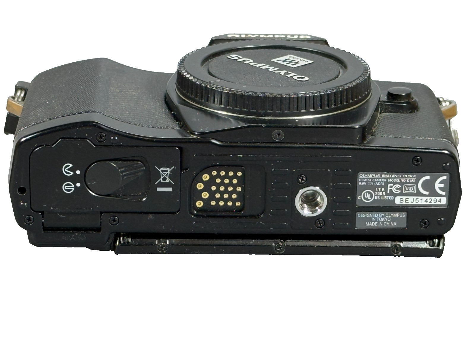 Olympus OM-D E-M5 16.1 MP (first generation): body, charger, flash, manual, more