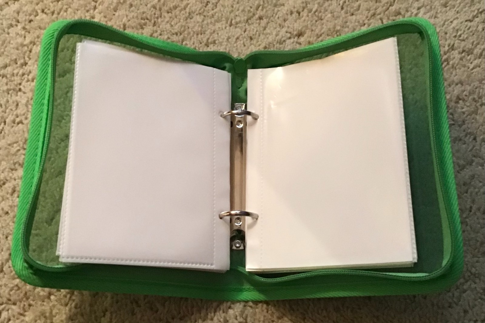 Green 2 Ring Binder Zipper Photo Album Plastic Holds 5″ W x 7″ H 60 Sheets HTF