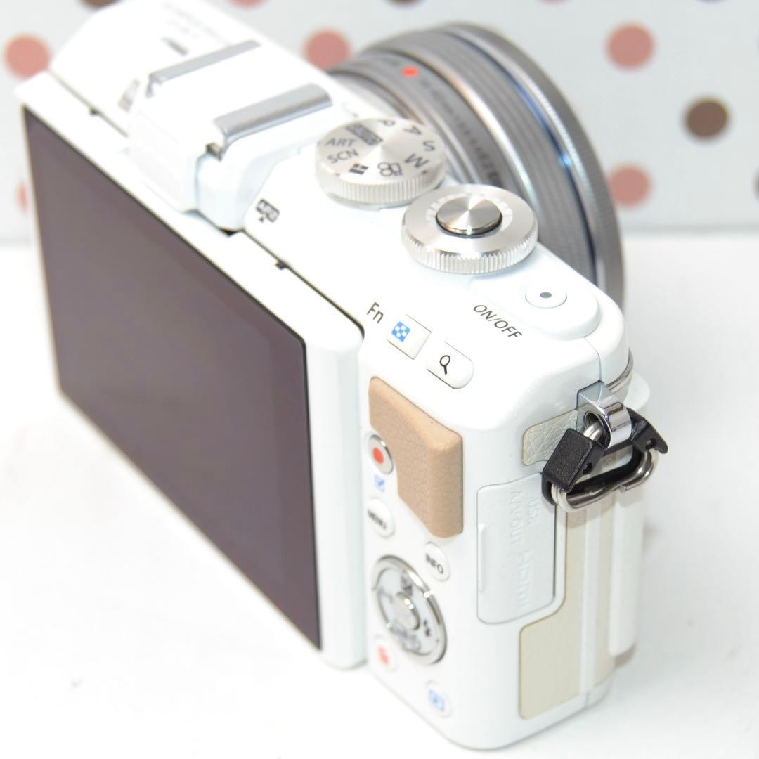 Wi-Fi Olympus PL7 Mirrorless Camera