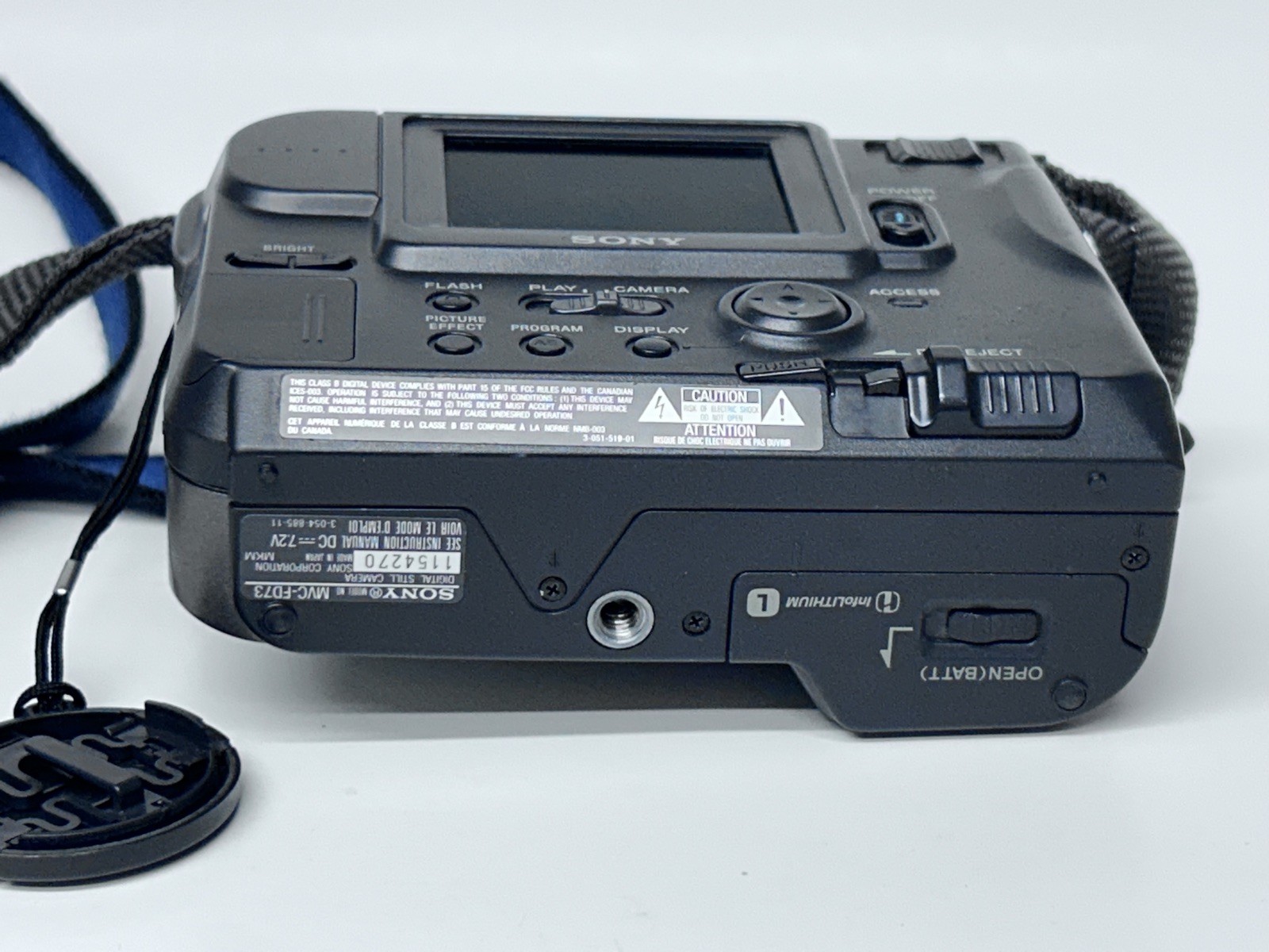 Sony Mavica MVC-FD71 Digital Camera No Charger yes battery; should still work