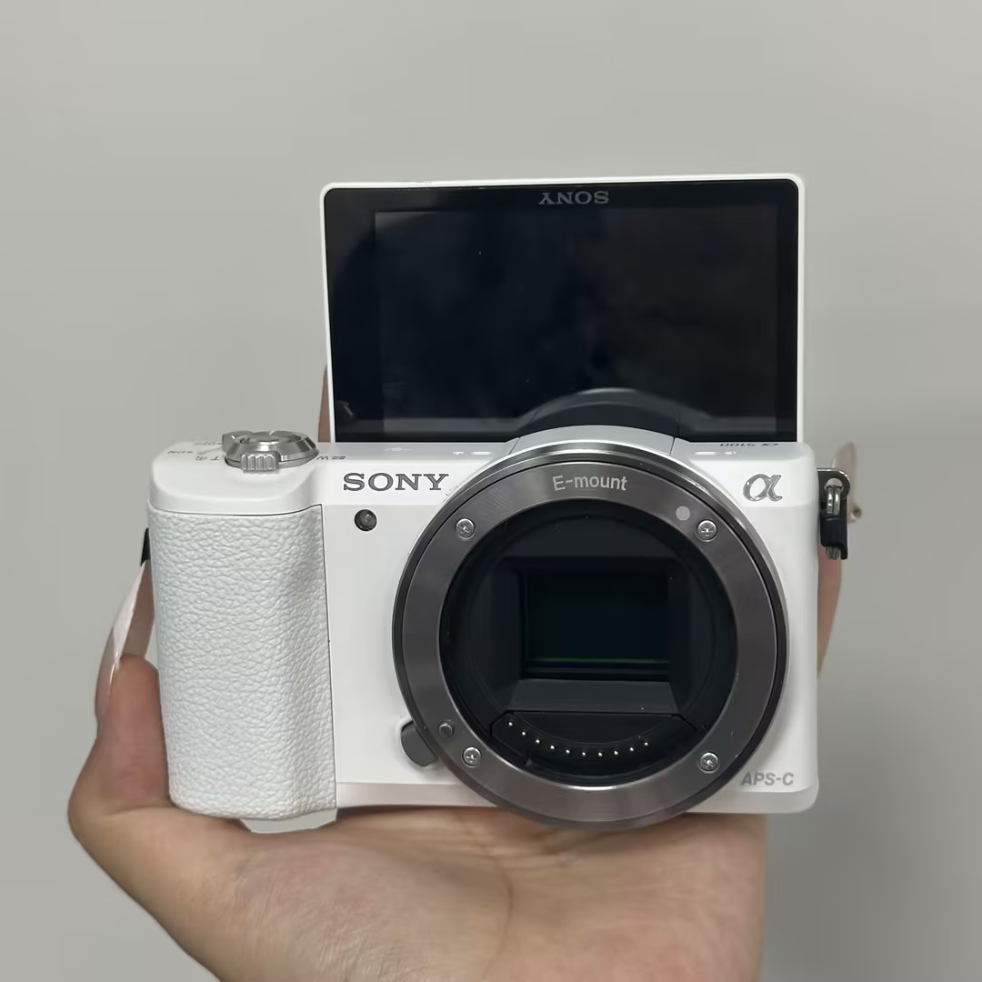 Sony Alpha A5100 24.3MP Mirrorless Digital Camera (Body Only) – 95% New
