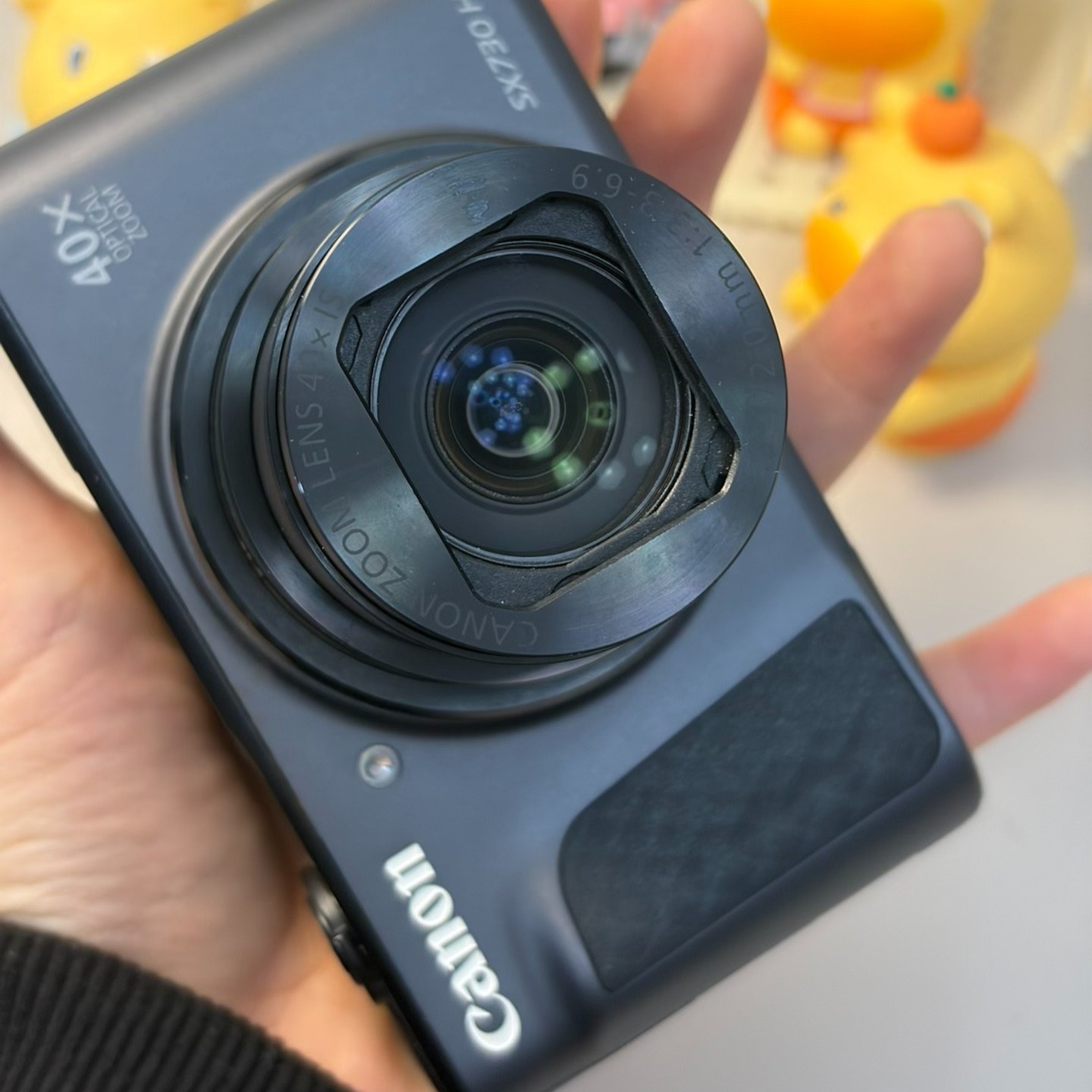 Canon PowerShot SX730 HS Digital Camera 20.3MP 40XOptical Zoom Bluetooth & WI-FI