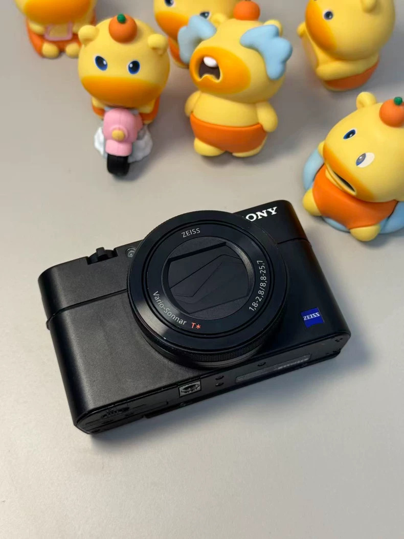 Sony Cyber-Shot RX100 VA RX100 M5A Digital Camera 20.1 MP English – 90%new