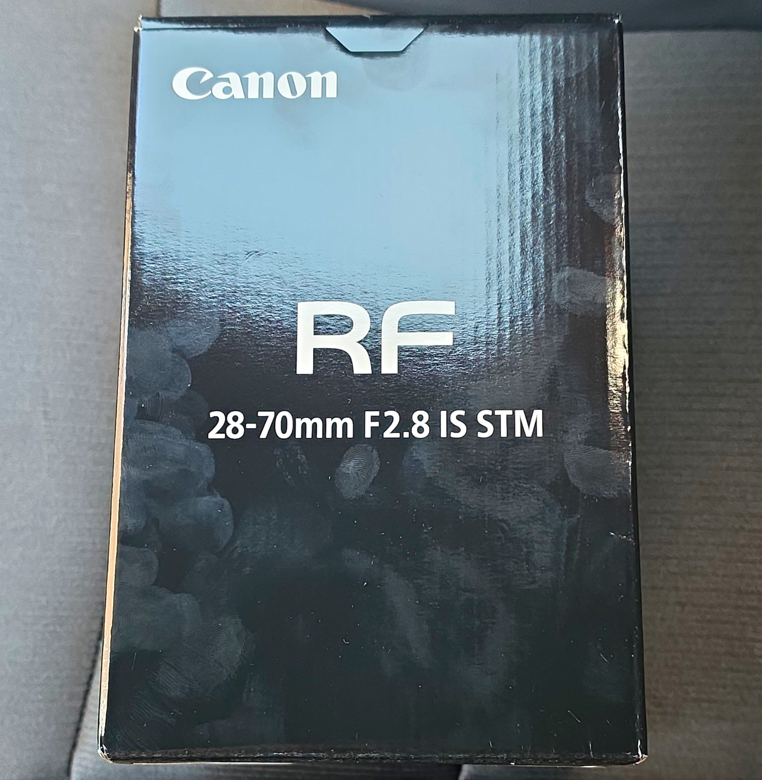 Canon RF 28-70mm f/2.8 IS STM Zoom Lens for Canon RF Mount (6535C002)