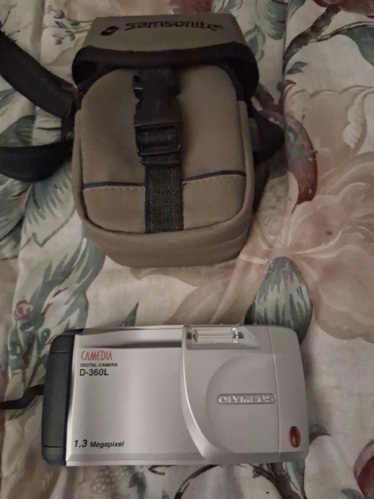Olympus Camedia D-360L 1.3MP Digital Camera with SD Card
