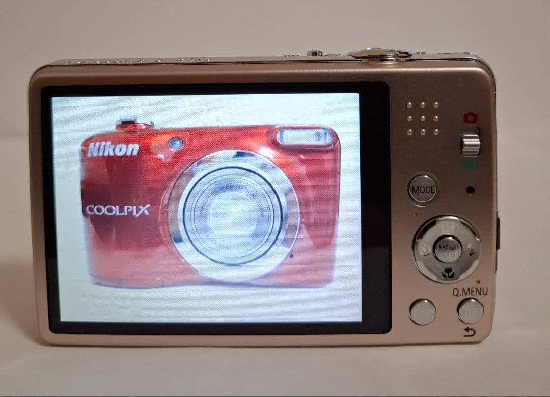 Panasonic LUMIX DMC-FH8 Pink Gold Digital Camera MINT English not available Gift