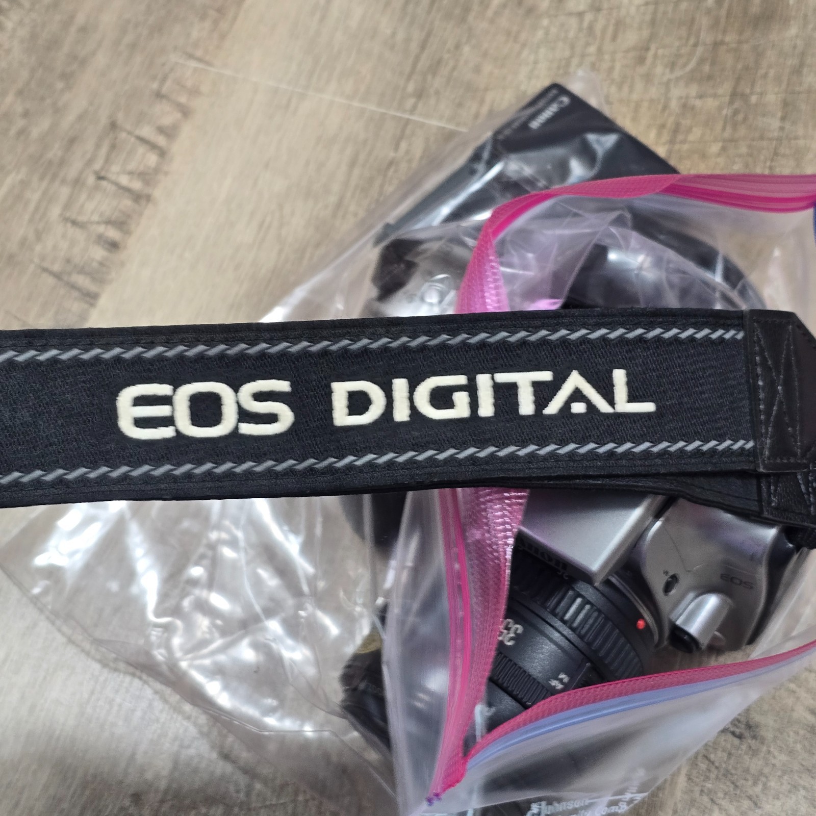 Canon EOS Rebel DS6041 DSLR Camera EFS 35-70mm Lens Plus Battery Charger