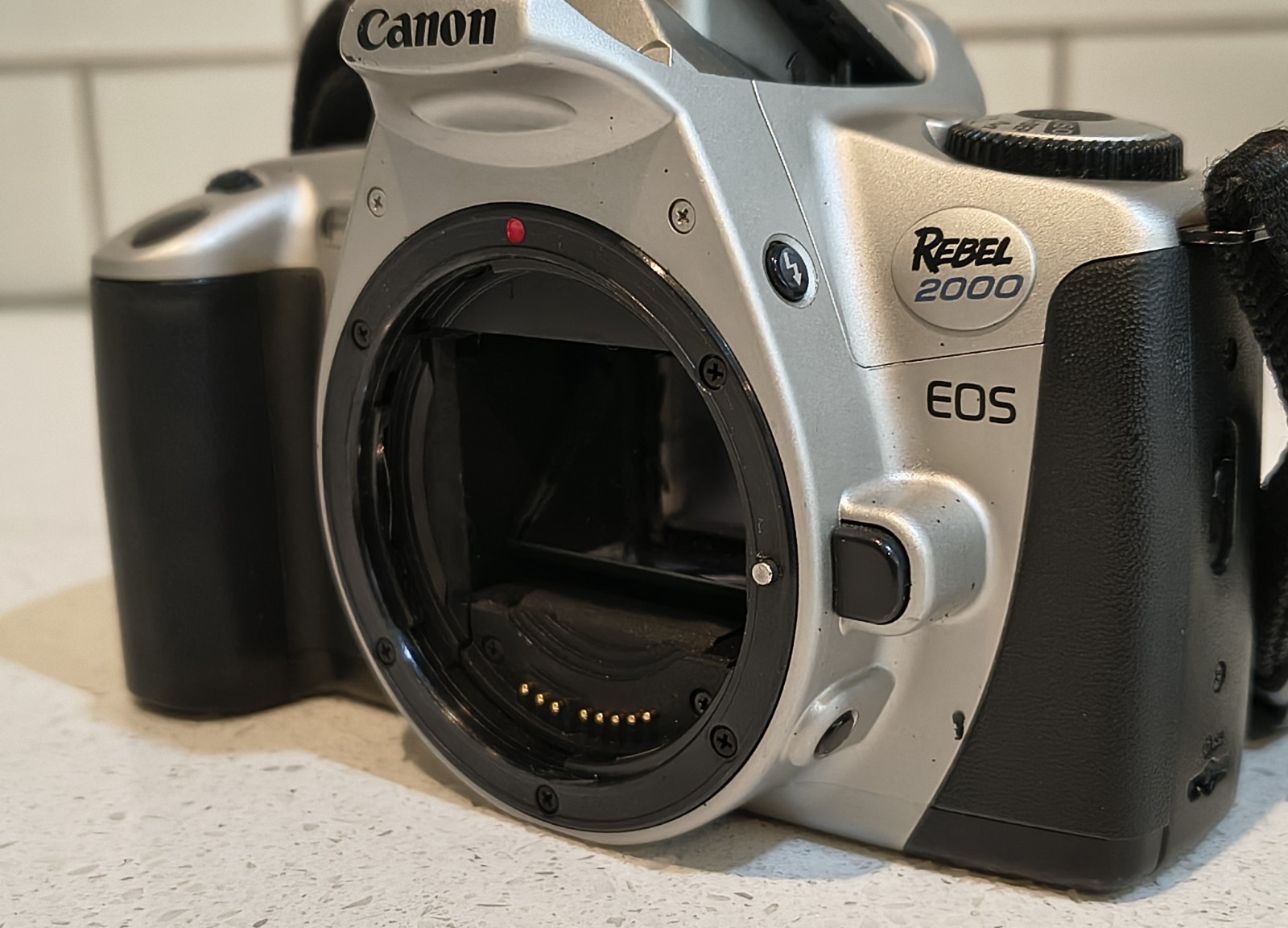 Canon EOS Rebel 2000/EOS 300 35mm Film Camera Body only + Strap, Battery |TESTED