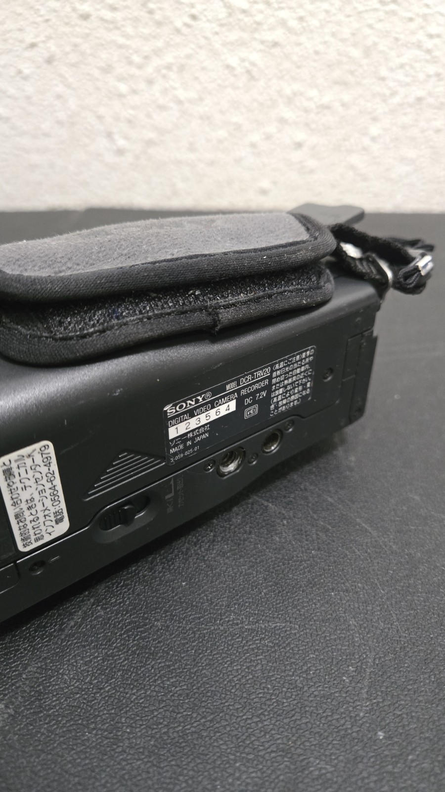Sony DCR-TRV20 Mini DV Camcorder Nightshot , Japanese