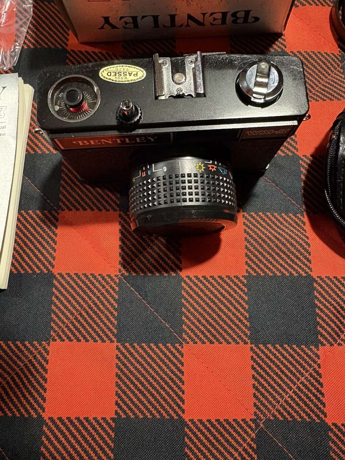Near MIB Bentley BX-3 Film Camera 50mm Lens W/Lens Cap Soft Leather Case strap