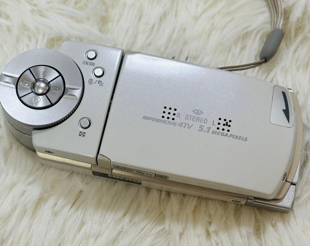 SONY Cyber-shot DSC-M2 White 5.1MP Compact Digital Camera F3.5～F4.4 Japan