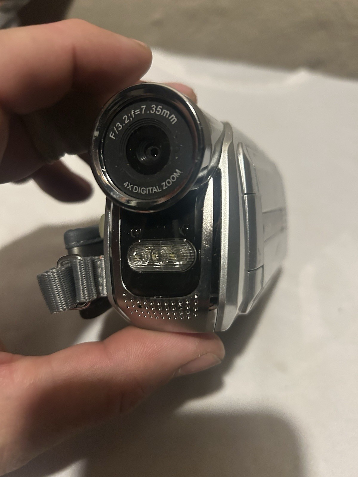 DXG-571V 5.1MP Digital Video Camera Camcorder with case, ITS UNTESTED