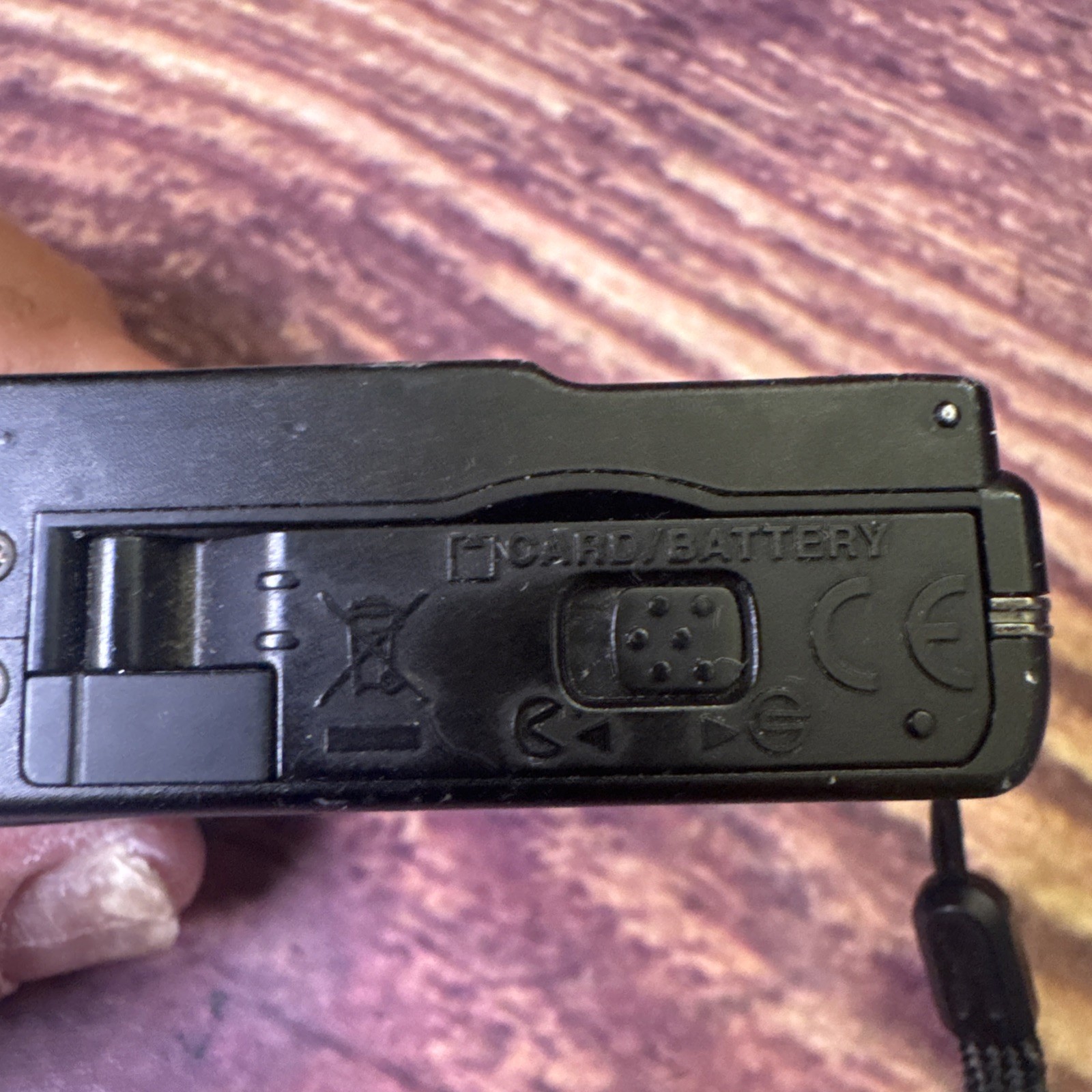 Nikon COOLPIX S570 12.0MP Digital Camera – Black – Untested – Parts Only