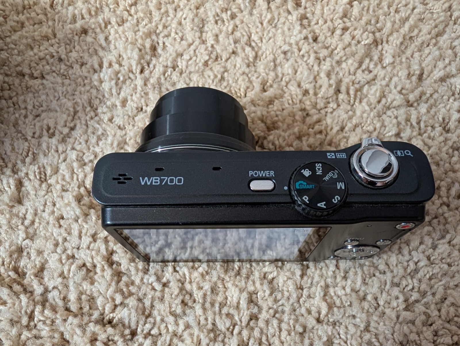 Samsung WB700 14.2MP 18x Optical Zoom Digital Camera – Tested w/ SD card & Case