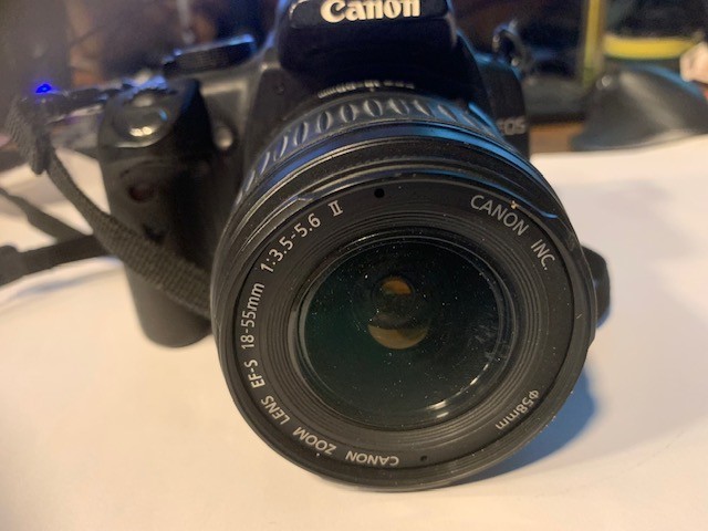 Canon 350D D Camera c/w 18-55mm II EF-S Lens GOOD CONDITION with new battery