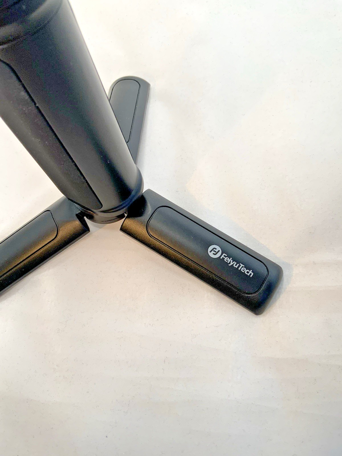 FeiyuTech G6 Max 3-Axis Gimbal Stabilizer w/Case Excellent Cond – Missing Cables