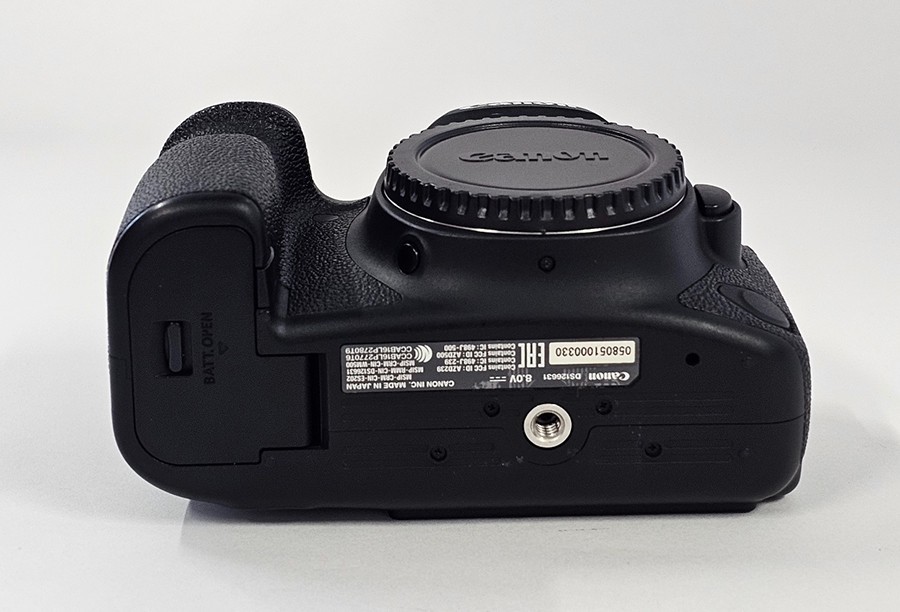 #Canon EOS 6D Mark II 26.2MP Digital SLR Camera (S/N 058051000330) -104K COUNT