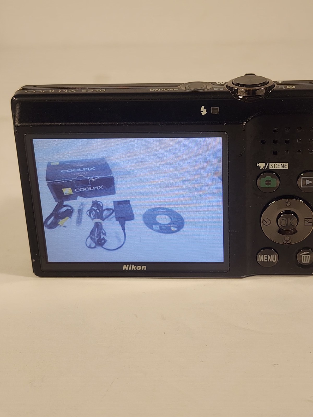 Nikon COOLPIX S570 12.0MP Compact Digital Camera Selling As Is, For Parts/Repair