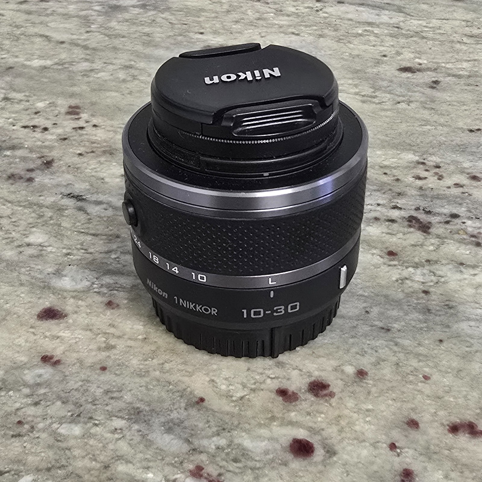 Nikon 1 V2 14.2MP Mirrorless Camera w/10-30mm Lens Shutter Count 11K