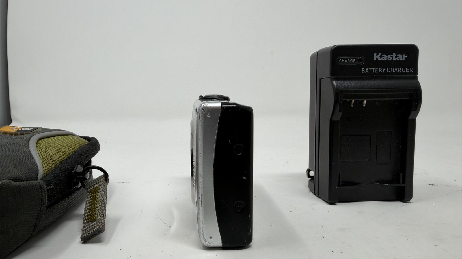 Canon PowerShot SD 880 IS ELPH 10.0MP 4x Camera – Silver Tested W/ 2 Batteries