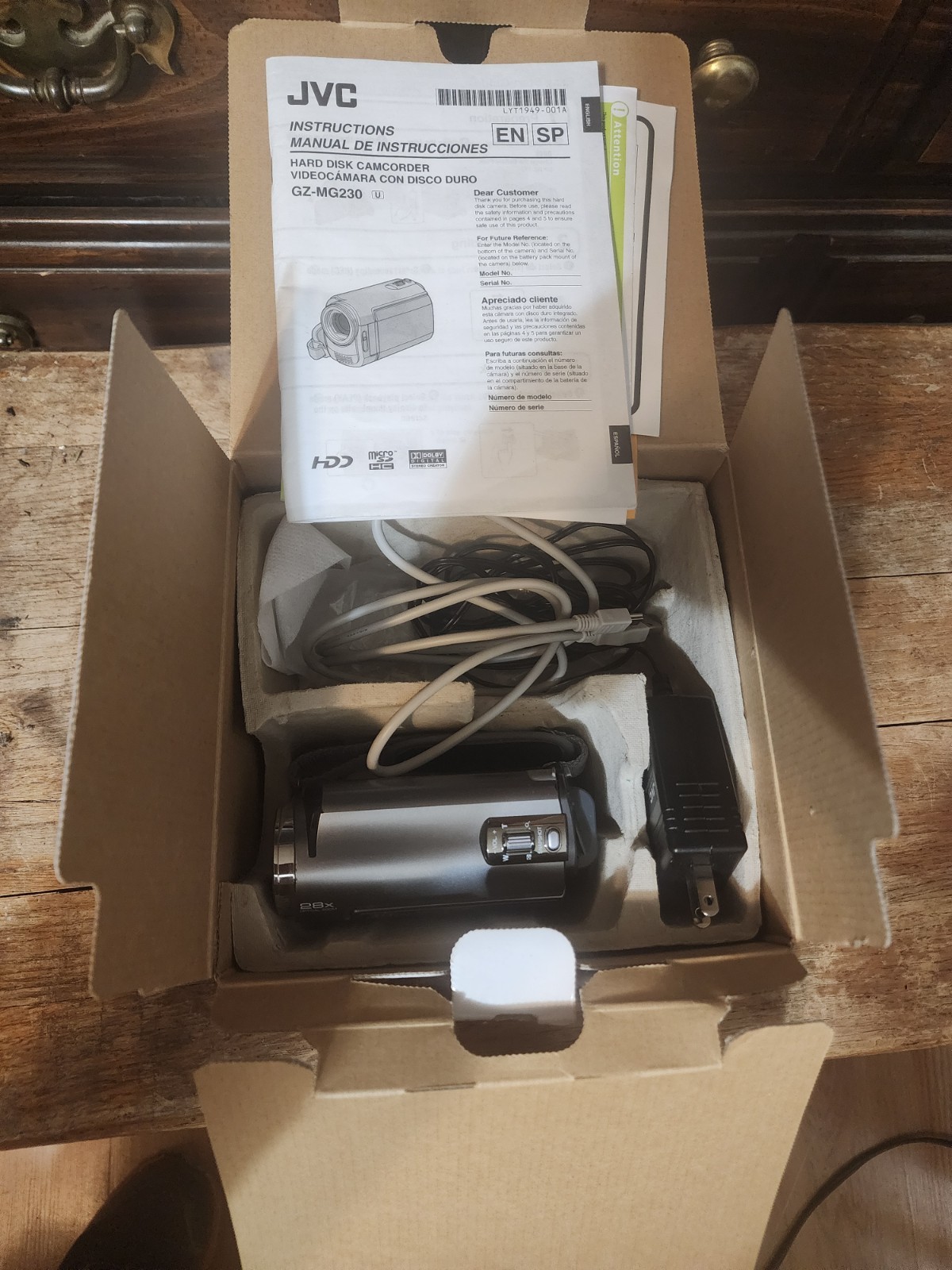 JVC Everio GZ-MG230 Flash Media, Hard Drive Camcorder