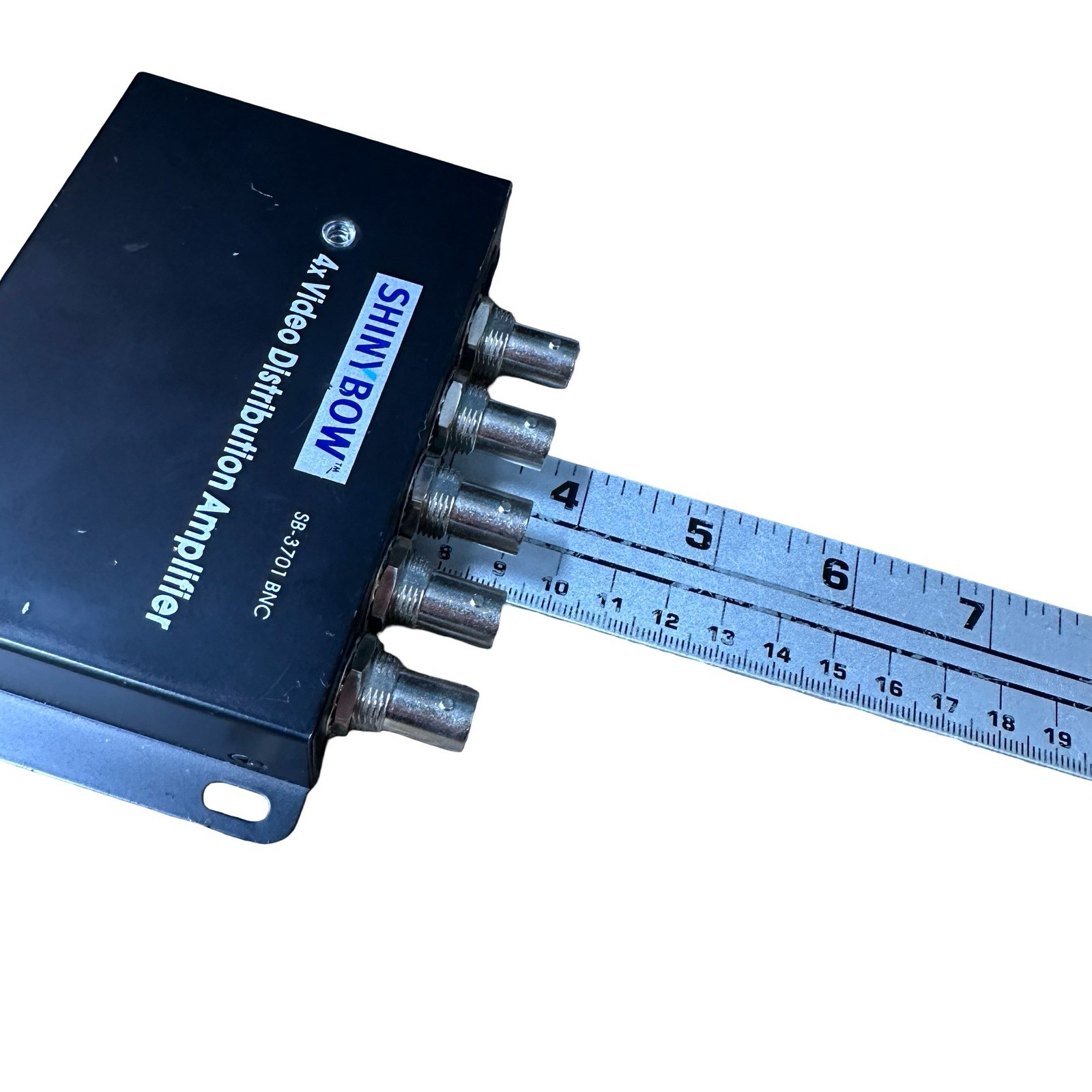 Shinybow SB-3701 BNC 1×4 Composite Video Distribution Amplifier READ