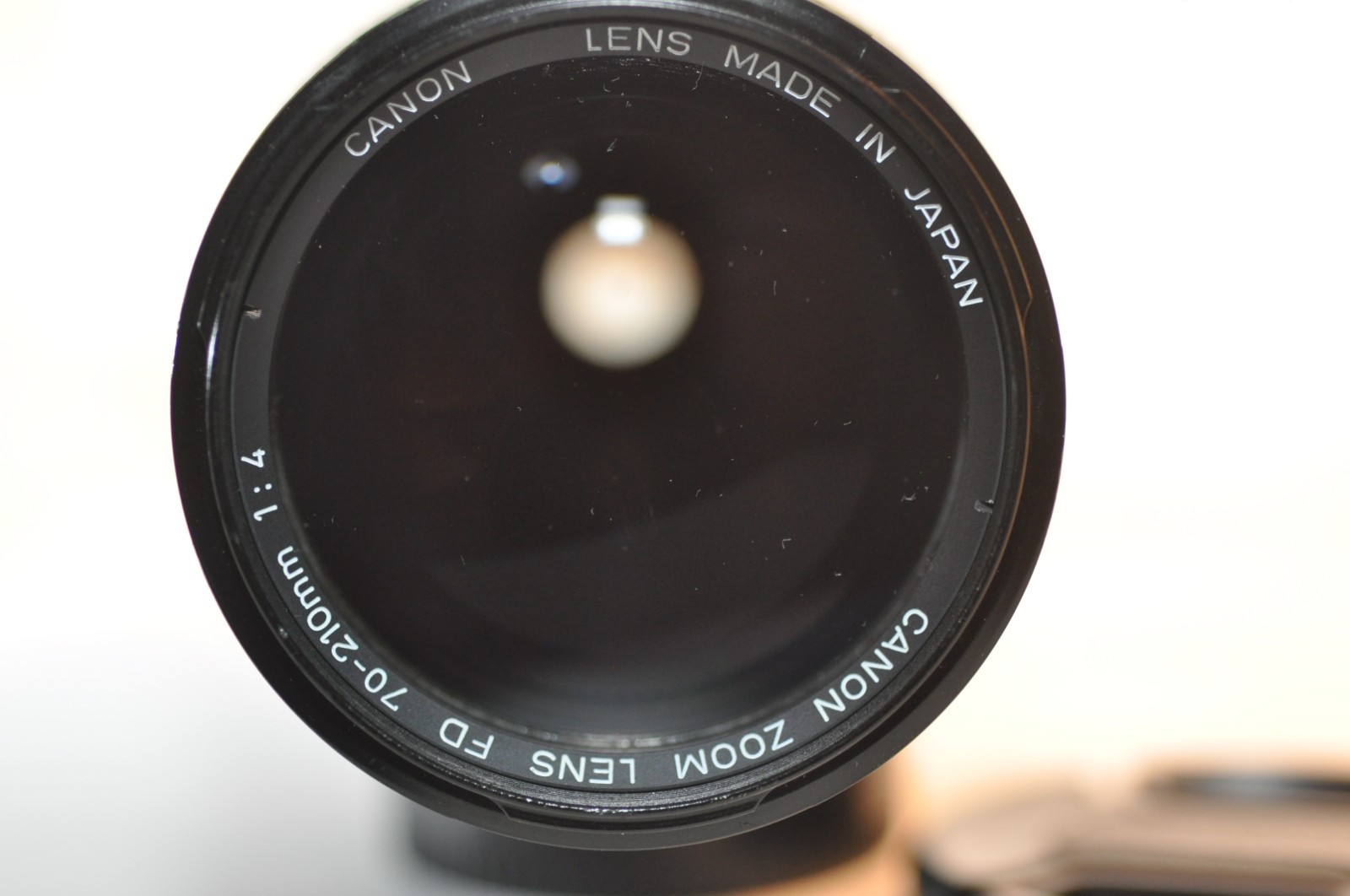 Canon FD 70-210mm f/4 macro zoom lens for A-1 AE-1 Prog A1 T-90 T-70 T-60 F-1n