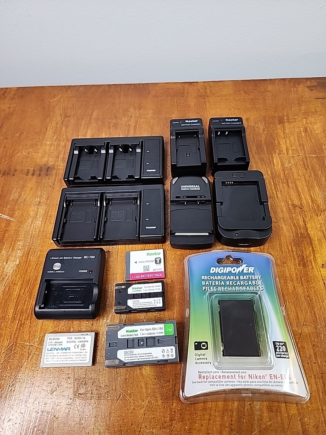 Lot of Battery Chargers & Batteries Kastar for Digital Cameras Samsung Sony Etc