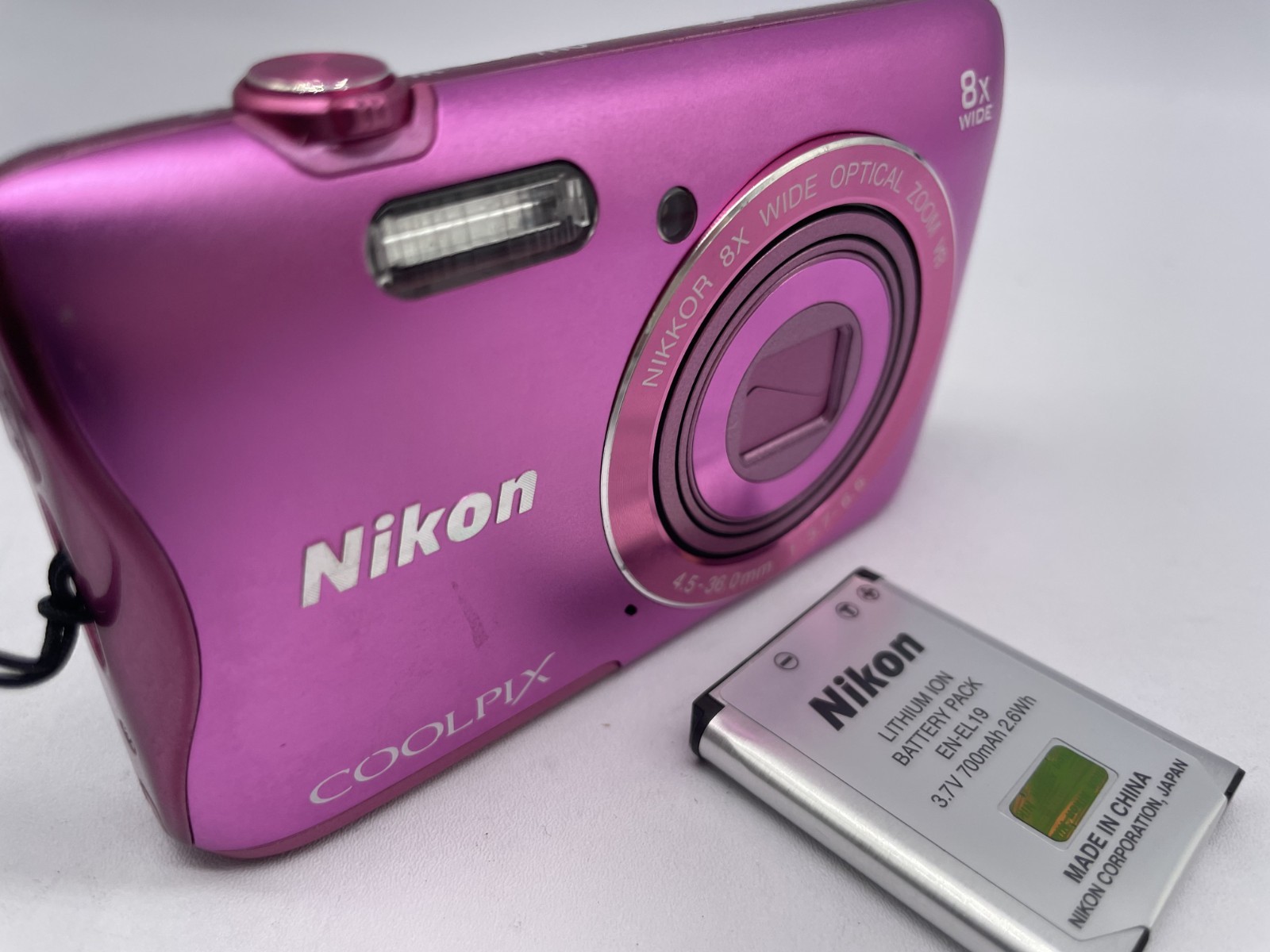 READ Nikon COOLPIX S3700 pink 8x Optical Zoom Compact Digital Camera 2333