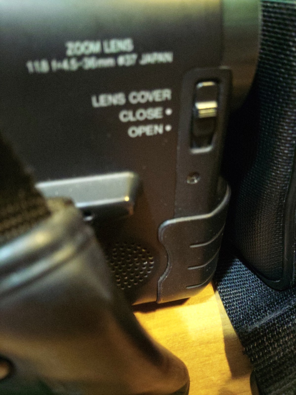Sharp VL-E30 Viewcam – w/accessories Extra Battery Remote Charger New Tape Case