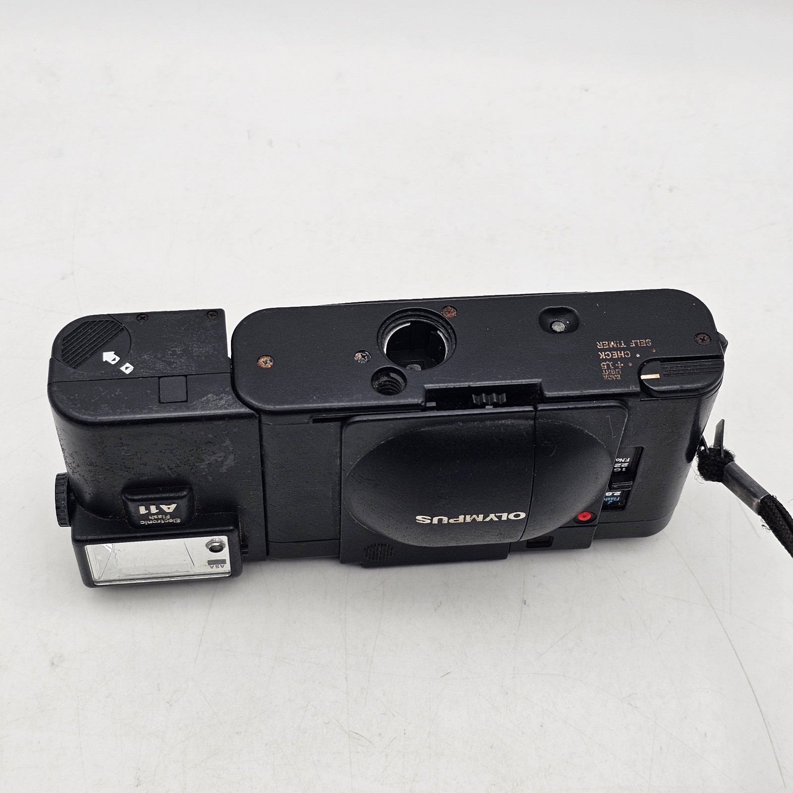 Olympus XA 35mm Rangefinder Compact Film Camera Black A11 flash – UNTESTED PARTS